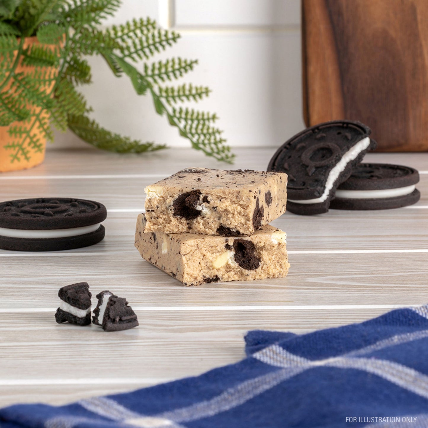 cookies-and-cream-protein-bars-m6 15807_QN_USA_ProteinBar_CAC_InterimAssetUpdate_Digital_Tabletop1.jpg